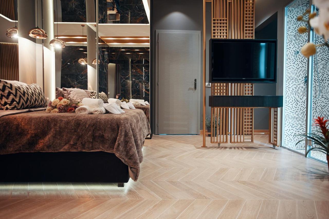 Monza Mirror Apartment Kikinda Eksteriør billede
