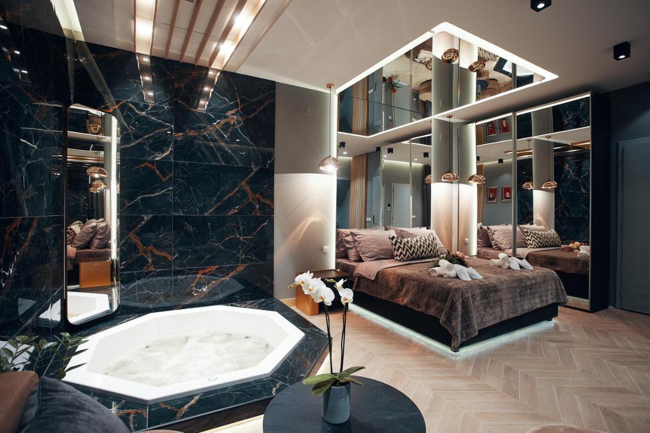 Monza Mirror Apartment Kikinda Eksteriør billede